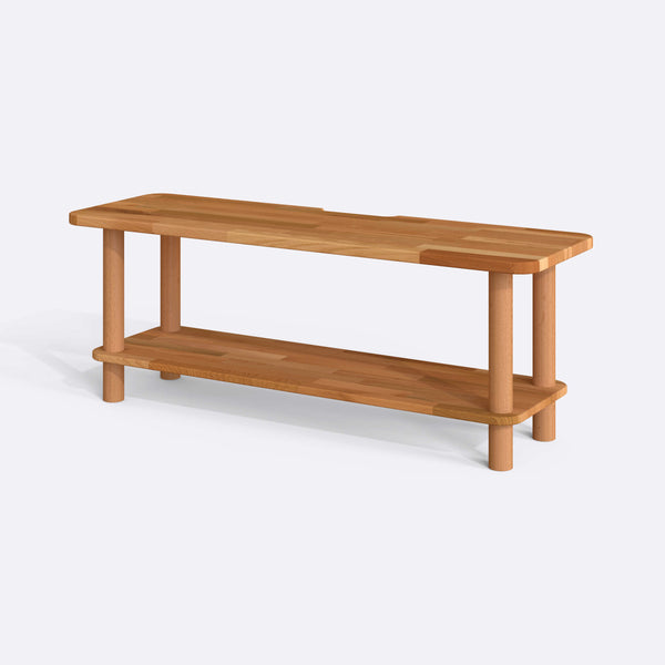 Sora TV Ünitesi 120 x 38 cm, %100 masif kayın, doğal ahşap dokusu, beyaz zeminde üç çeyrek açıdan stüdyo çekimi