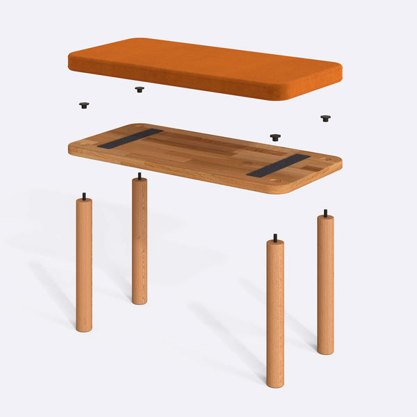 Dorrin Bench 80 x 38 cm parçalarına ayrılmış montaj görünümü, badem kadife oturum ve masif kayın ayaklar