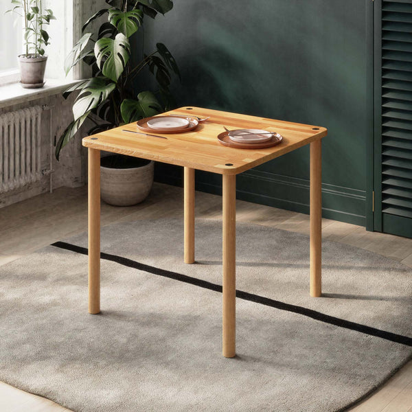 Gisa Yemek Masası, %100 masif kayın, 78 cm genişliğinde, ev ortamında kullanım görünümü