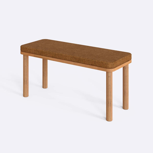 Dorrin Bench 100 x 38 cm, badem keten döşeme, masif kayın gövde, beyaz zeminde üç çeyrek açıdan çekim