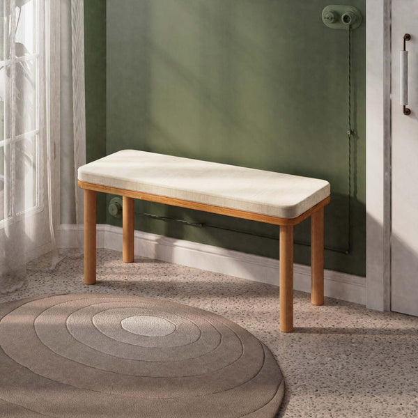 Dorrin Bench 100 x 38 cm, ekru kadife döşeme, masif kayın gövde, ev ortamında kullanım görünümü