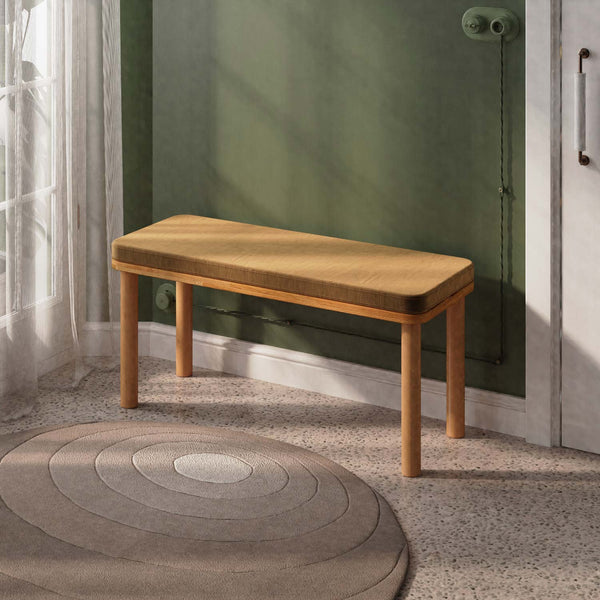 Dorrin Bench 100 x 38 cm, vizon kadife döşeme, masif kayın gövde, ev ortamında kullanım görünümü