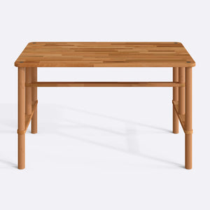 Reva Yemek Masası 130 x 78 cm, %100 masif kayın, beyaz zeminde önden çekim