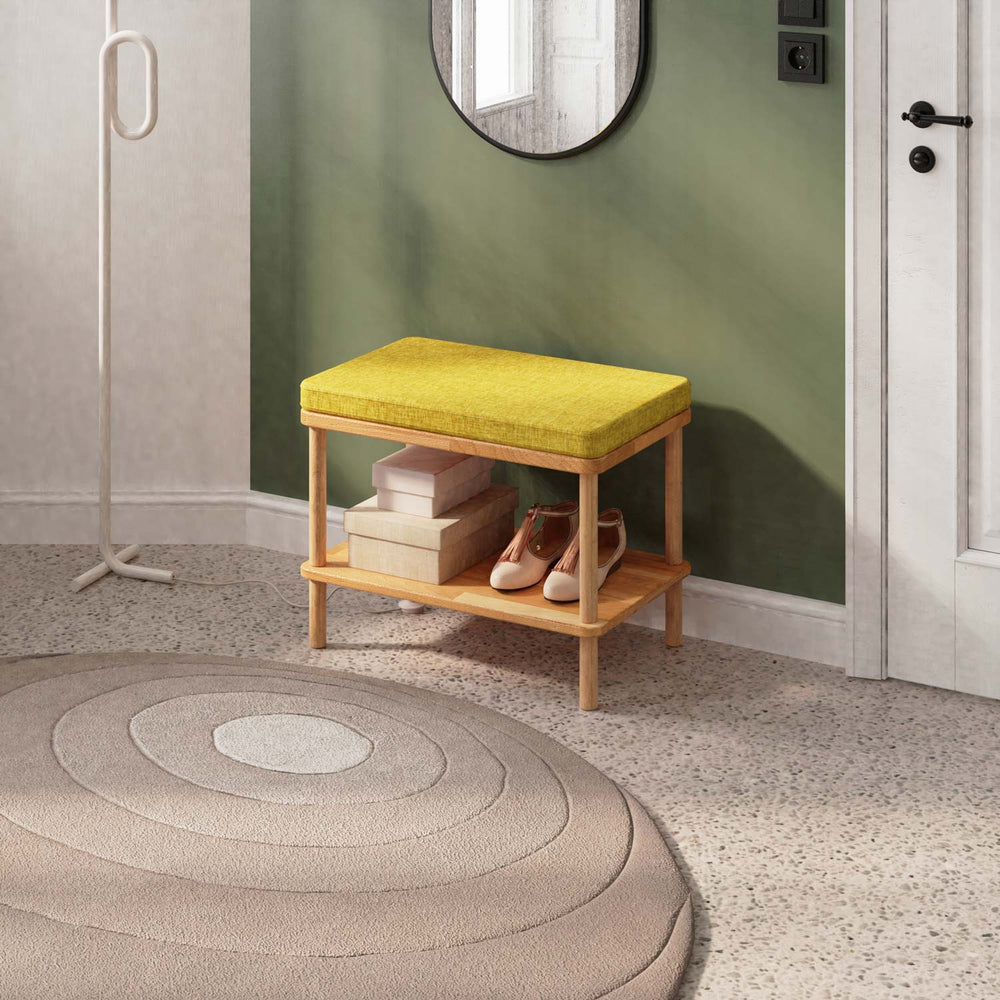 Waljan Bench 60 x 38 cm, sarı keten döşeme, masif kayın gövde, ev ortamında kullanım görünümü