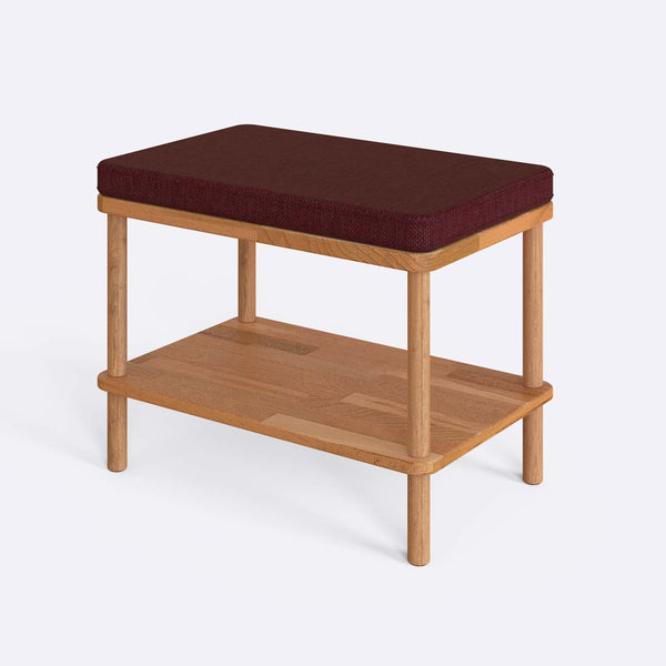 Waljan Bench 60 x 38 cm, bordo keten döşeme, masif kayın gövde, beyaz zeminde üç çeyrek açıdan çekim