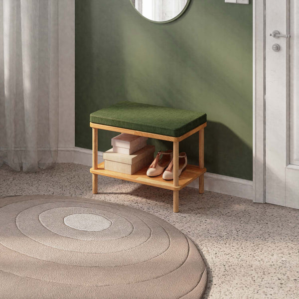 Waljan Bench 60 x 38 cm, yeşil keten döşeme, masif kayın gövde, ev ortamında kullanım görünümü