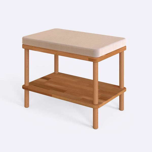 Waljan Bench 60 x 38 cm, ekru kadife döşeme, masif kayın gövde, beyaz zeminde üç çeyrek açıdan çekim