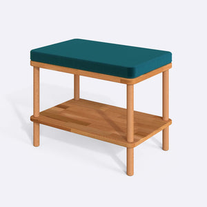 Waljan Bench 60 x 38 cm, petrol kadife döşeme, masif kayın gövde, beyaz zeminde üç çeyrek açıdan çekim