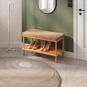 Waljan Bench 80 x 38 cm, kahve keten döşeme, masif kayın gövde, döşenmiş oda ortamında kullanım görünümü