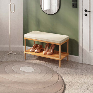 Waljan Bench 80 x 38 cm, ekru keten döşeme, masif kayın gövde, döşenmiş oda ortamında kullanım görünümü