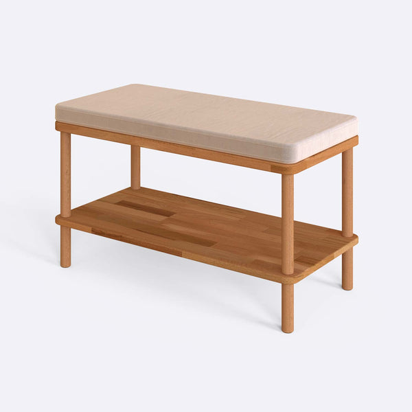 Waljan Bench 80 x 38 cm, ekru kadife döşeme, masif kayın gövde, beyaz zeminde üç çeyrek açıdan stüdyo çekimi