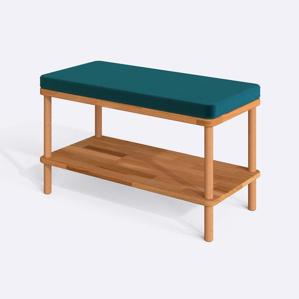 Waljan Bench 80 x 38 cm, petrol kadife döşeme, masif kayın gövde, beyaz zeminde üç çeyrek açıdan stüdyo çekimi