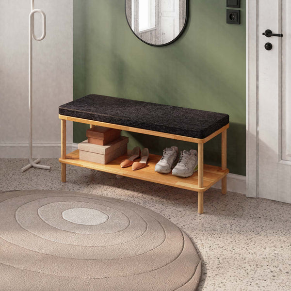 Waljan Bench 100 x 38, siyah keten döşeme, masif kayın gövde, döşenmiş oda ortamında kullanım görünümü