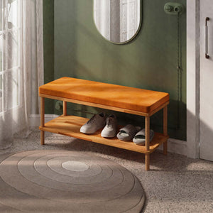 Waljan Bench 100 x 38, badem kadife döşeme, masif kayın gövde, döşenmiş oda ortamında kullanım görünümü