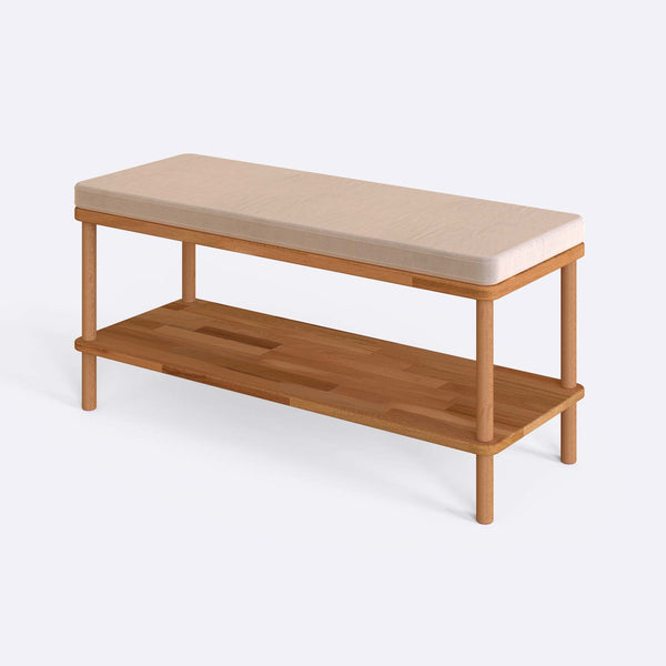 Waljan Bench 100 x 38, ekru kadife döşeme, masif kayın gövde, beyaz zeminde üç çeyrek açıdan stüdyo çekimi