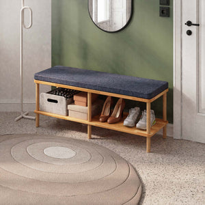 Waljan Bench, masif kayın gövde ve kumaş döşeme, 120 cm genişliğinde, ev ortamında kullanım görünümü