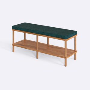Waljan Bench 120 x 38, petrol keten döşemeli oturum ve masif kayın gövde, beyaz zeminde üç çeyrek açıdan stüdyo çekimi