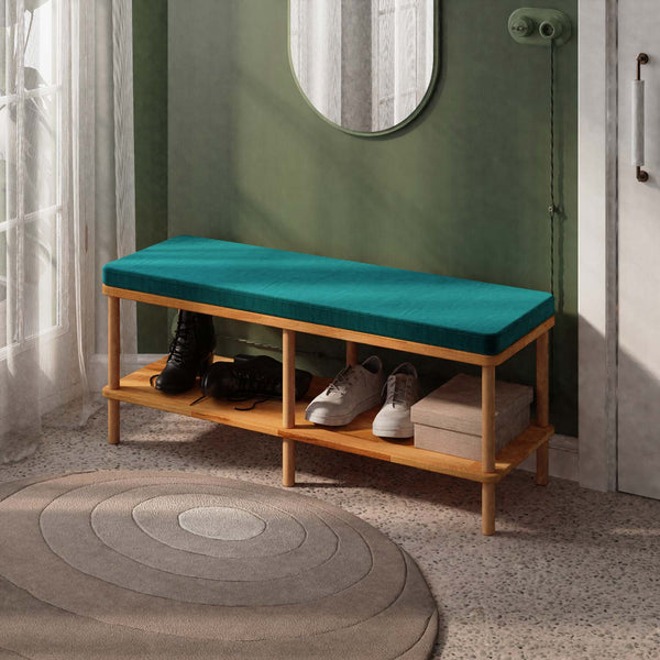 Waljan Bench 120 x 38, petrol kadife döşemeli oturum ve masif kayın gövde, döşenmiş oda ortamında kullanım görünümü