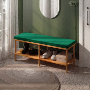 Waljan Bench 120 x 38, zümrüt kadife döşemeli oturum ve masif kayın gövde, döşenmiş oda ortamında kullanım görünümü