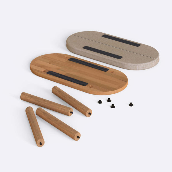 Shiv Bench 80 x 38 cm, ekru keten döşeme, masif kayın gövde, düz beyaz zeminde önden stüdyo çekimi