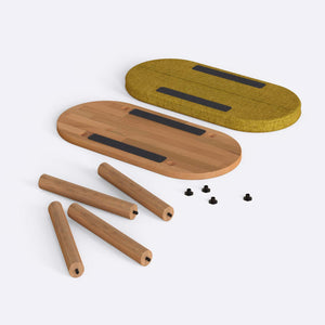 Shiv Bench 80 x 38 cm, sarı keten döşeme, masif kayın gövde, düz beyaz zeminde önden stüdyo çekimi