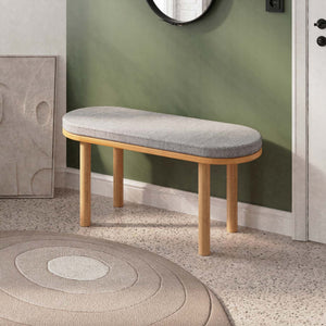 Shiv Bench 100 x 38 cm, gri keten döşeme, masif kayın gövde, ev ortamında kullanım görünümü