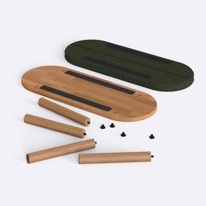 Shiv Bench 100 x 38 cm, yeşil keten döşeme, masif kayın gövde, beyaz zeminde önden stüdyo çekimi