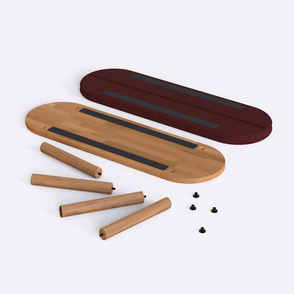 Shiv Bench 120 x 38, bordo keten döşeme, masif kayın gövde, düz beyaz zeminde önden stüdyo çekimi