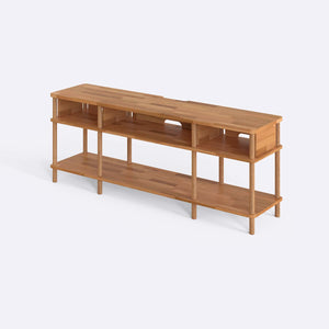Lunt TV Ünitesi 160 x 38 cm, %100 masif kayın, doğal ahşap dokusu, beyaz zeminde üç çeyrek açıdan stüdyo çekimi