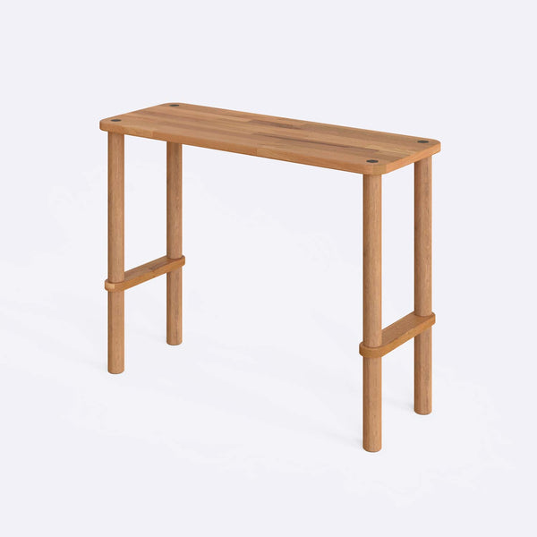 Vern Dresuar 100 x 38 cm, %100 masif kayın, beyaz zeminde üç çeyrek açıdan stüdyo çekimi
