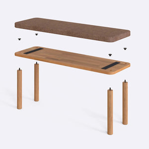 Dorrin Bench 120 x 38 parçalarına ayrılmış montaj görünümü, kahve keten oturum ve masif kayın ayaklar ile bağlantı vidaları