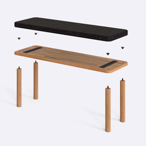 Dorrin Bench 120 x 38 parçalarına ayrılmış montaj görünümü, siyah keten oturum ve masif kayın ayaklar ile bağlantı vidaları