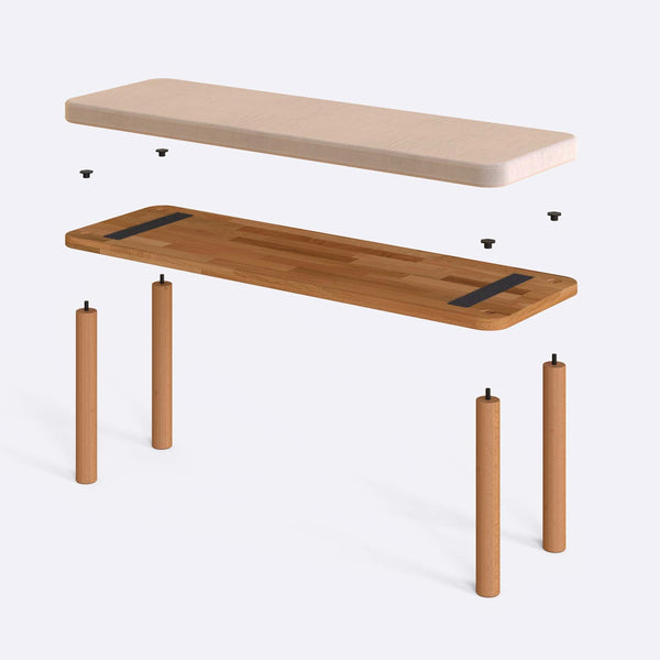 Dorrin Bench 120 x 38 parçalarına ayrılmış montaj görünümü, ekru kadife oturum ve masif kayın ayaklar ile bağlantı vidaları