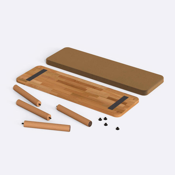 Dorrin Bench 120 x 38, vizon kadife döşeme, masif kayın gövde, düz beyaz zeminde önden stüdyo çekimi