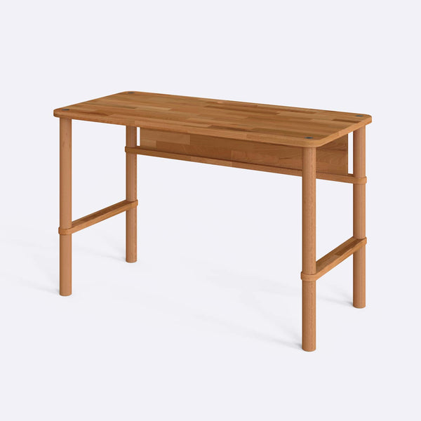 Dem Çalışma Masası 120 x 58 cm, %100 masif kayın, beyaz zeminde üç çeyrek açıdan stüdyo çekimi