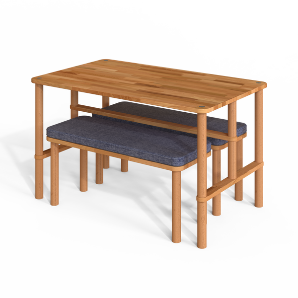 Reva Yemek Masası ve Bench Takımı – 130 x 78, Keten Kül döşeme, masif kayın gövde, beyaz zeminde üç çeyrek açıdan çekim