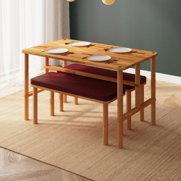 Reva Yemek Masası ve Bench Takımı – 130 x 78, Keten Bordo döşeme, masif kayın gövde, ev ortamında kullanım görünümü