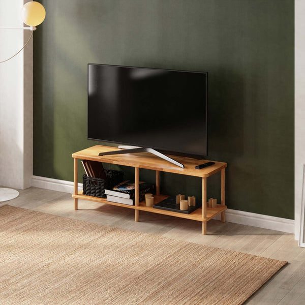 Regmar TV Ünitesi 120 x 38 cm, %100 masif kayın, doğal ahşap dokusu, ev ortamında kullanım görünümü