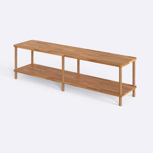 Regmar TV Ünitesi 160 x 38 cm, %100 masif kayın, doğal ahşap dokusu, beyaz zeminde üç çeyrek açıdan stüdyo çekimi