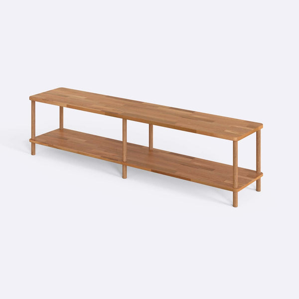 Regmar TV Ünitesi 180 x 38 cm, %100 masif kayın, doğal ahşap dokusu, beyaz zeminde üç çeyrek açıdan stüdyo çekimi