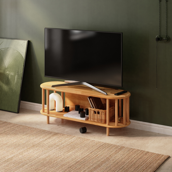 Leia TV Ünitesi 120 x 38 cm, %100 masif kayın, doğal ahşap dokusu, ev ortamında kullanım görünümü