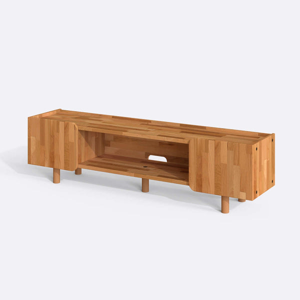 Ledal TV Ünitesi 180 x 40 cm, %100 masif kayın, doğal ahşap dokusu, beyaz zeminde üç çeyrek açıdan stüdyo çekimi