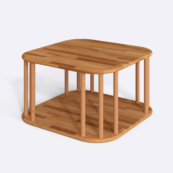 Ube Sehpa 78 x 78 cm, %100 masif kayın, doğal ahşap dokusu, beyaz zeminde üç çeyrek açıdan çekim