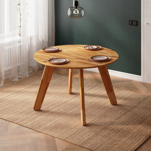 Yase Yuvarlak Yemek Masası 120 x 120 cm, %100 masif kayın, doğal ahşap dokusu, ev ortamında kullanım görünümü
