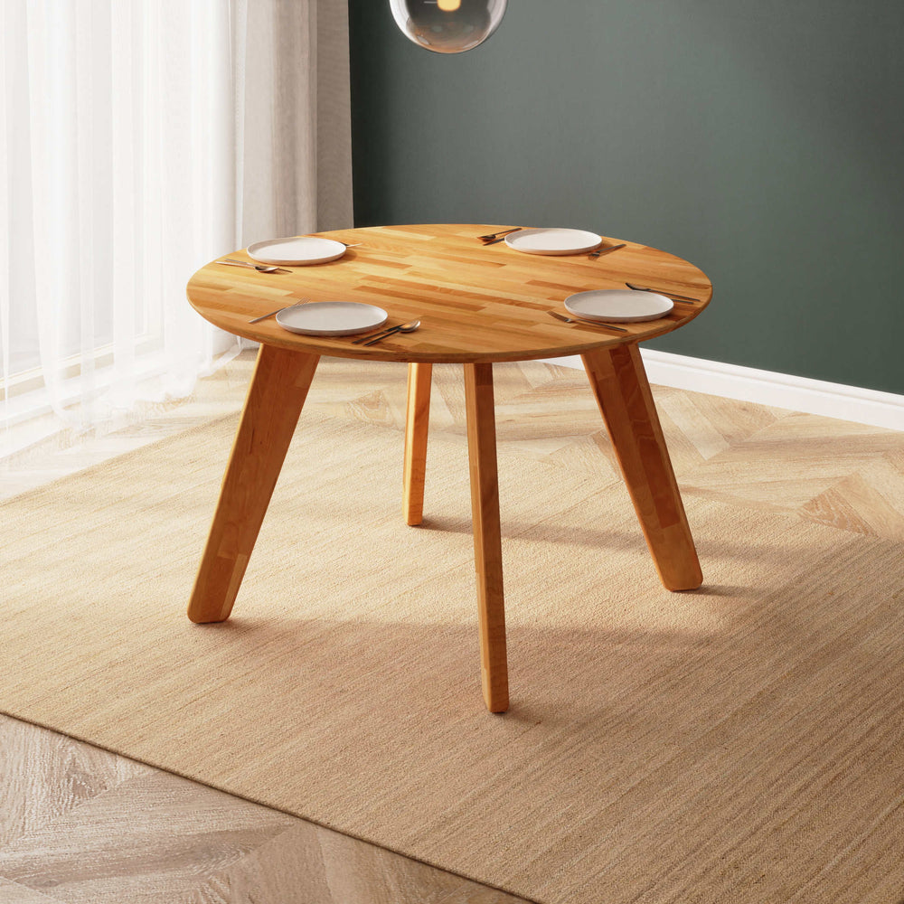 Yase Yuvarlak Yemek Masası 120 x 120 cm, %100 masif kayın, doğal ahşap dokusu, ev ortamında kullanım görünümü