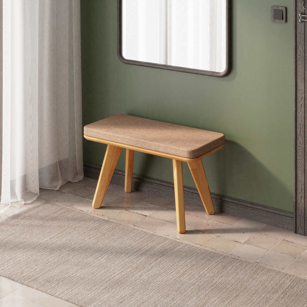Han Bench, masif kayın gövde ve kumaş döşeme, 80 cm genişliğinde, ev ortamında kullanım görünümü