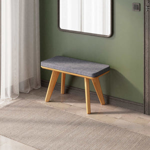 Han Bench 80 x 38 cm, kül keten döşeme, masif kayın gövde, ev ortamında kullanım görünümü