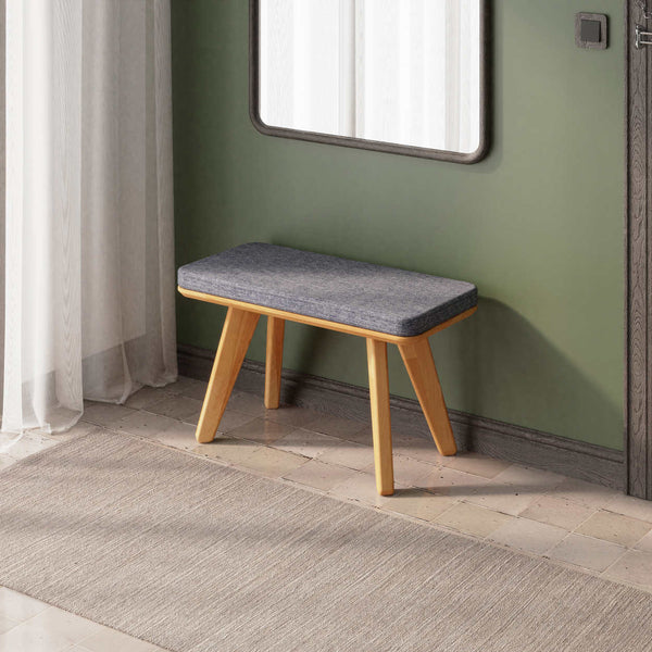 Han Bench 80 x 38 cm, kül keten döşeme, masif kayın gövde, ev ortamında kullanım görünümü
