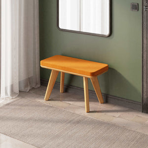 Han Bench 80 x 38 cm, badem kadife döşeme, masif kayın gövde, ev ortamında kullanım görünümü