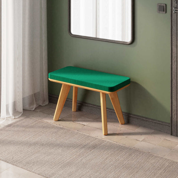 Han Bench 80 x 38 cm, zümrüt kadife döşeme, masif kayın gövde, ev ortamında kullanım görünümü